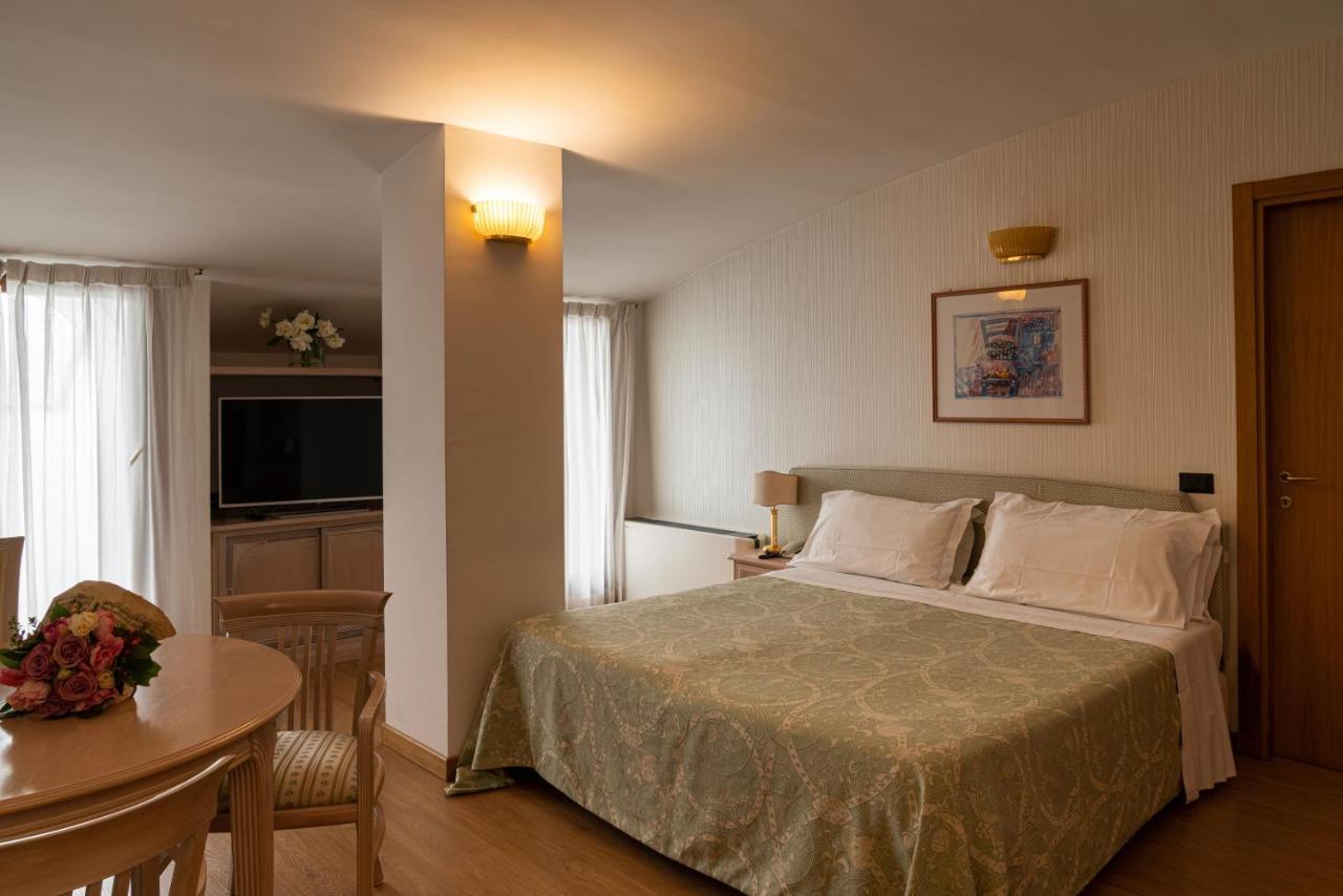 Soave Roxy Apartments Bagian luar foto