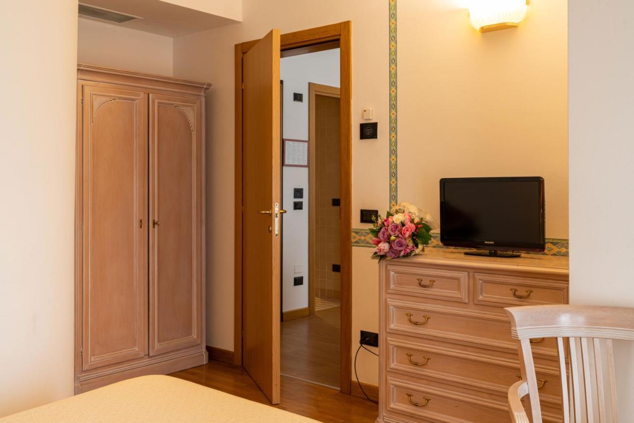 Soave Roxy Apartments Bagian luar foto