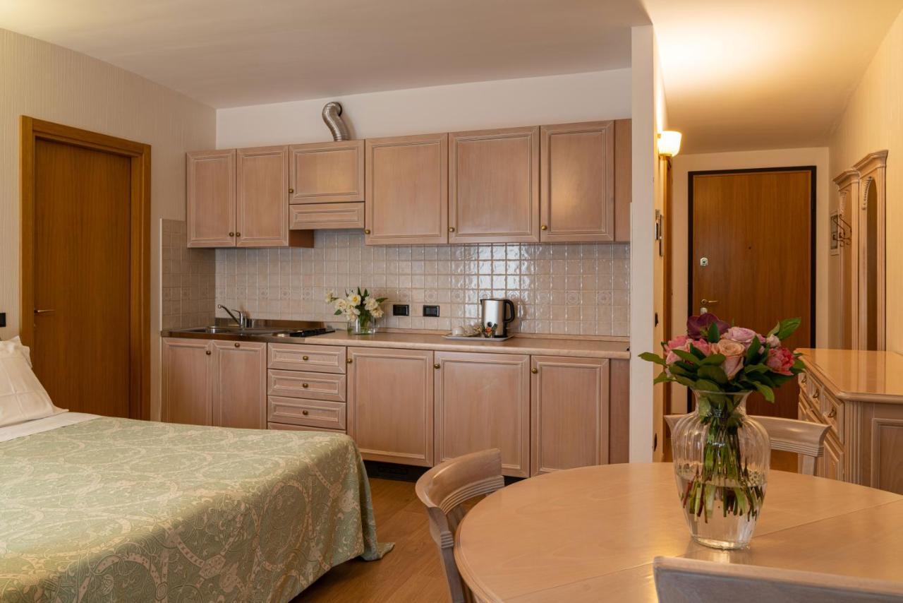 Soave Roxy Apartments Bagian luar foto