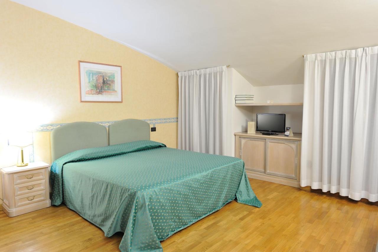 Soave Roxy Apartments Bagian luar foto