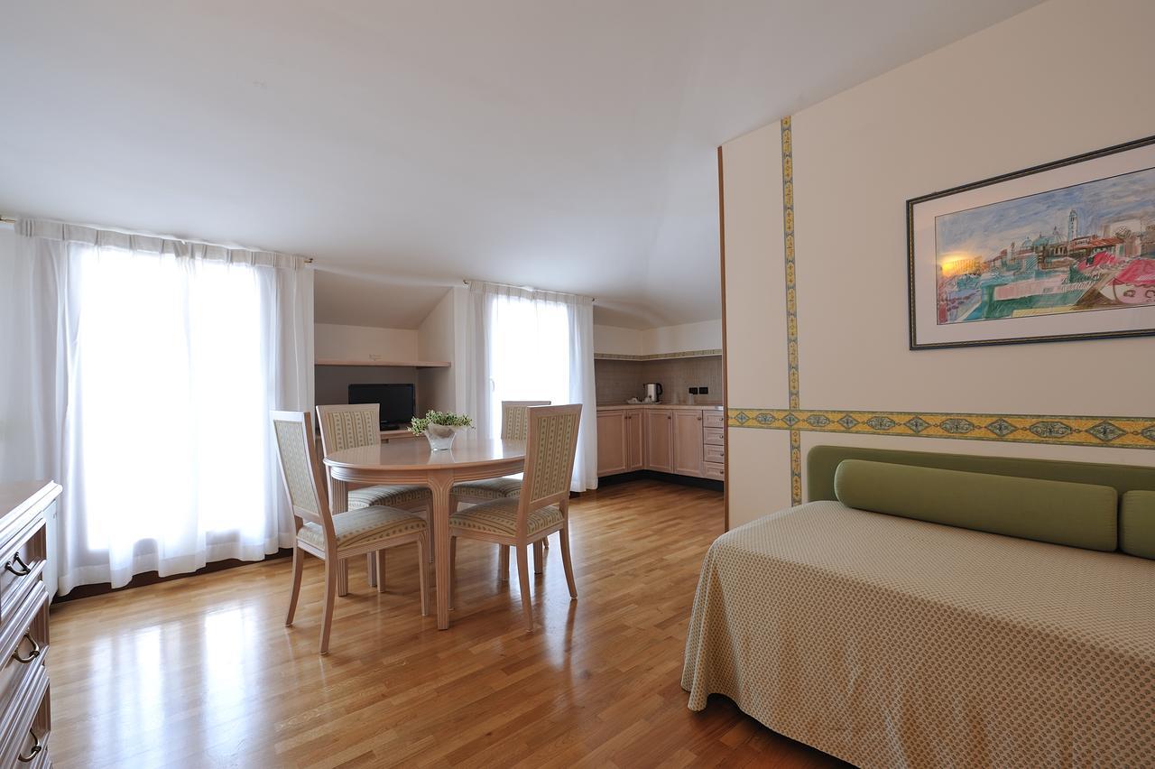 Soave Roxy Apartments Bagian luar foto