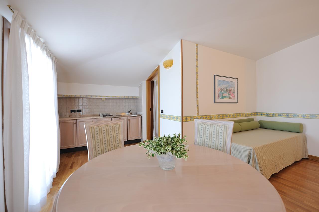 Soave Roxy Apartments Bagian luar foto