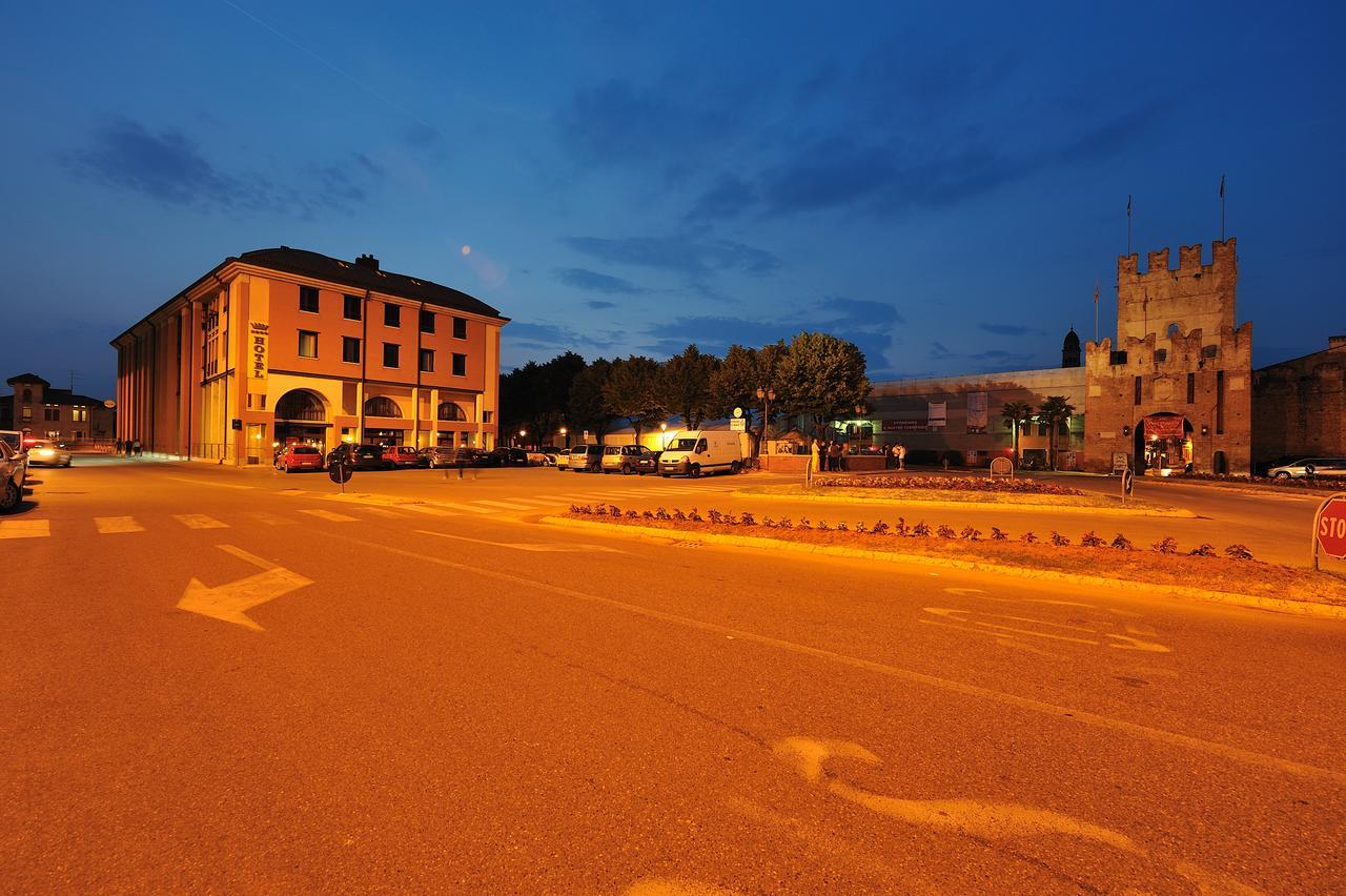 Soave Roxy Apartments Bagian luar foto